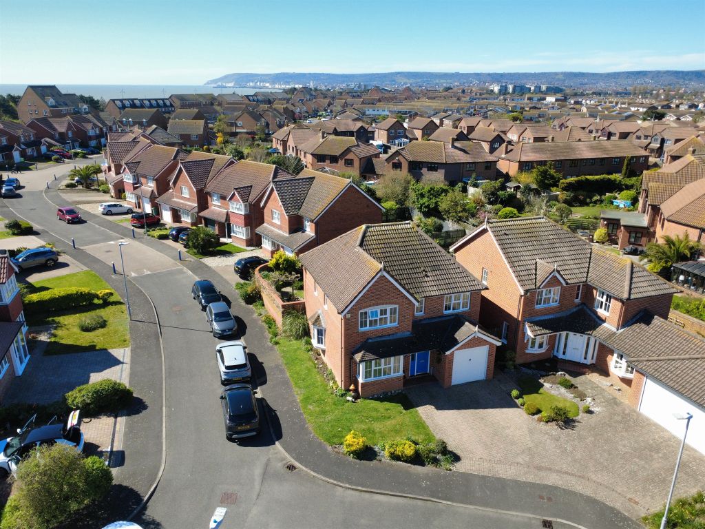 Property photo 2 of 21