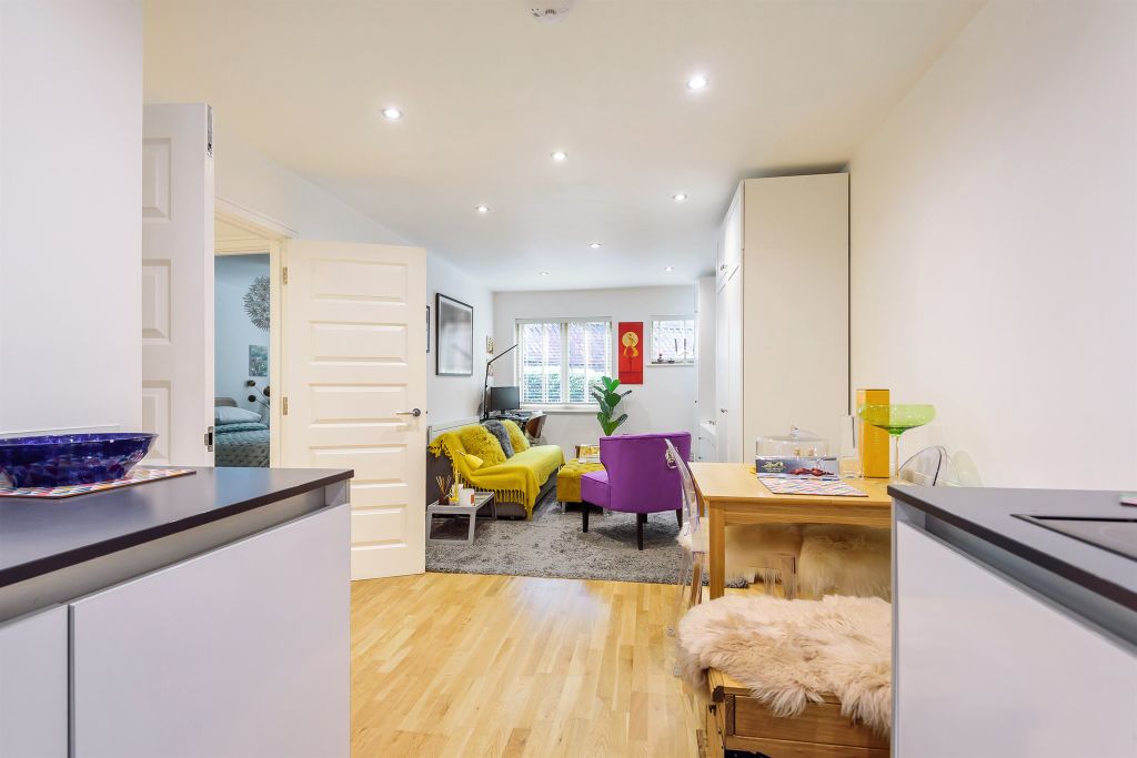 Property photo 3 of 11