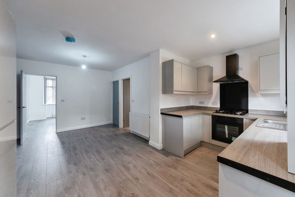 Property photo 2 of 21 Kitchen Diner