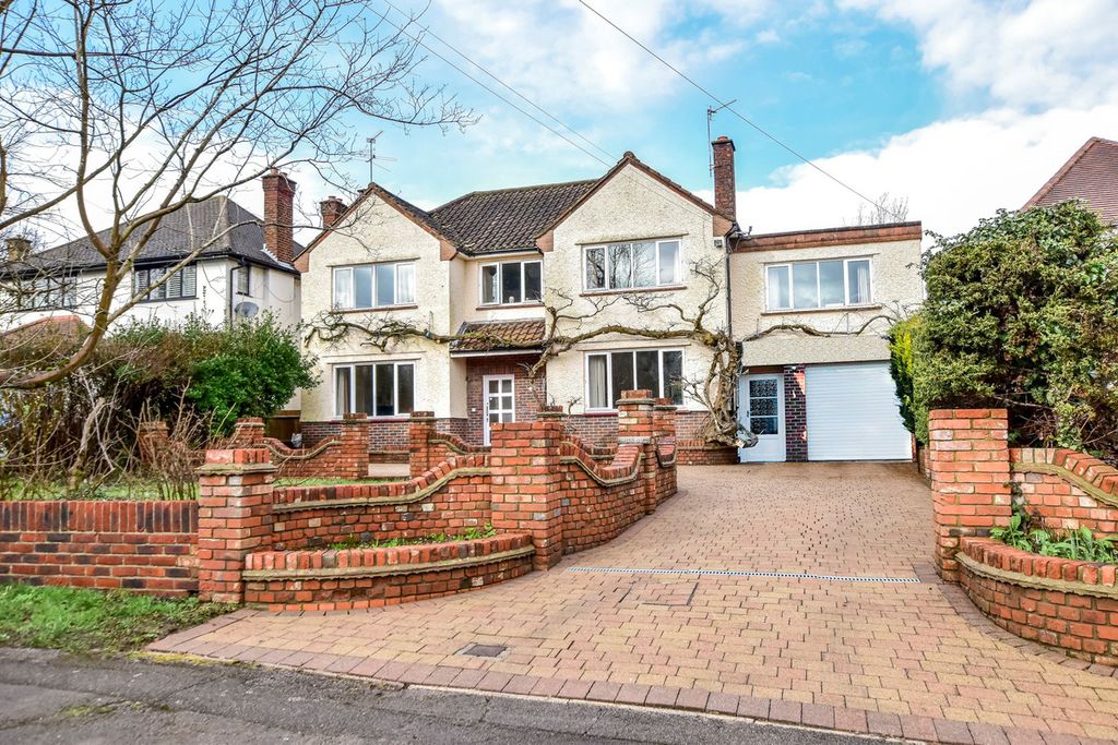 Property photo 1 of 33