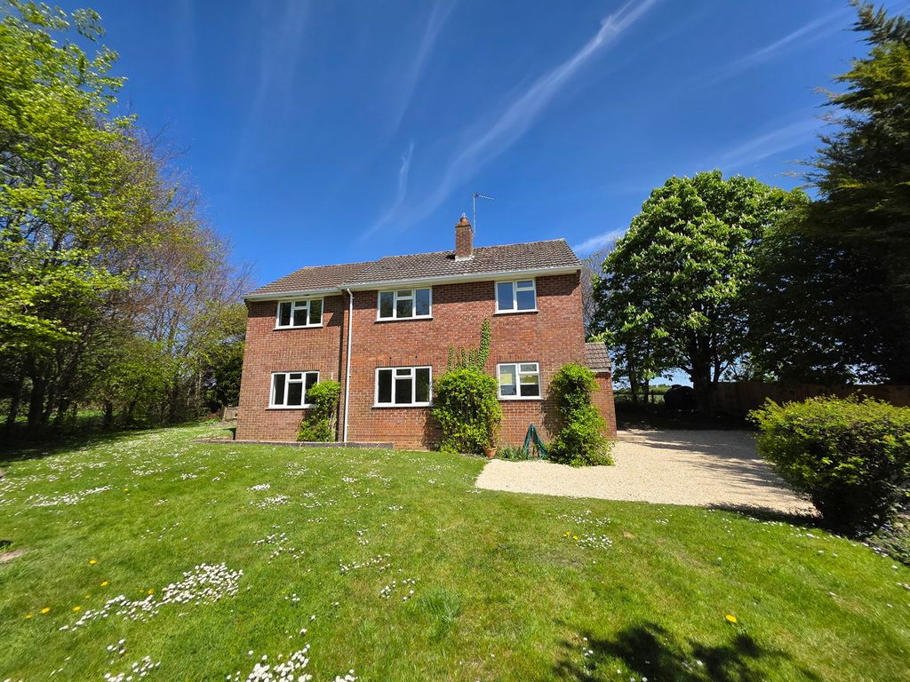 Property photo 2 of 23