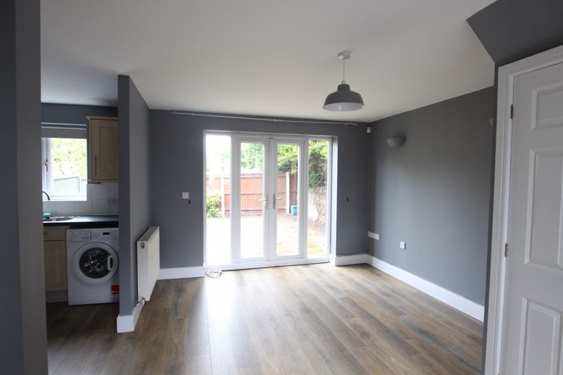 Property photo 3 of 15 Photo 7