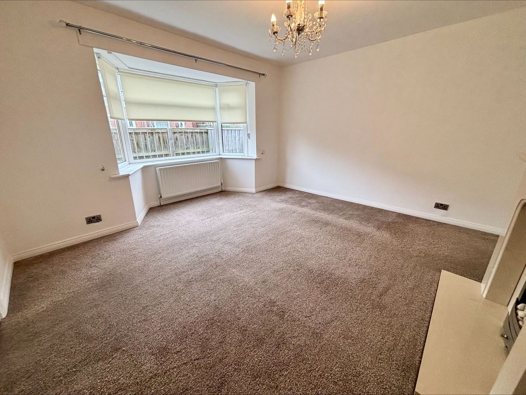 Property photo 3 of 18 Photograph 3