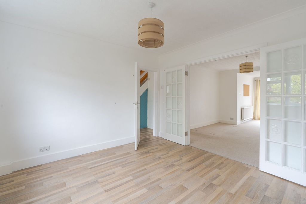 Property photo 3 of 17 Reception