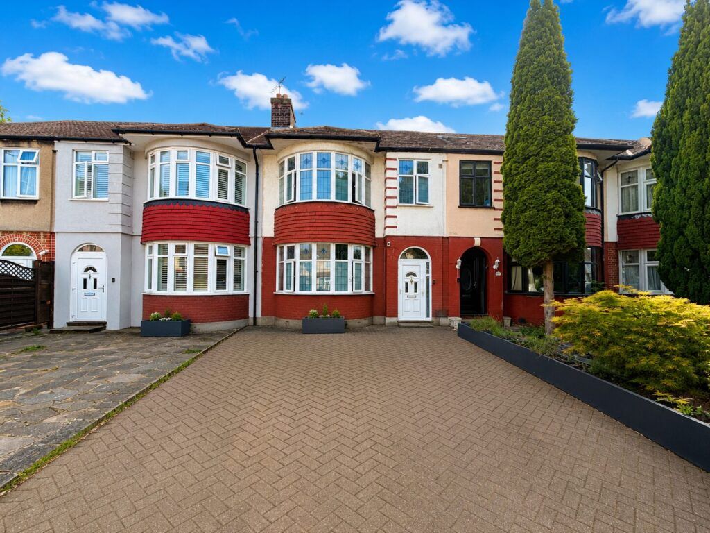 Property photo 1 of 18