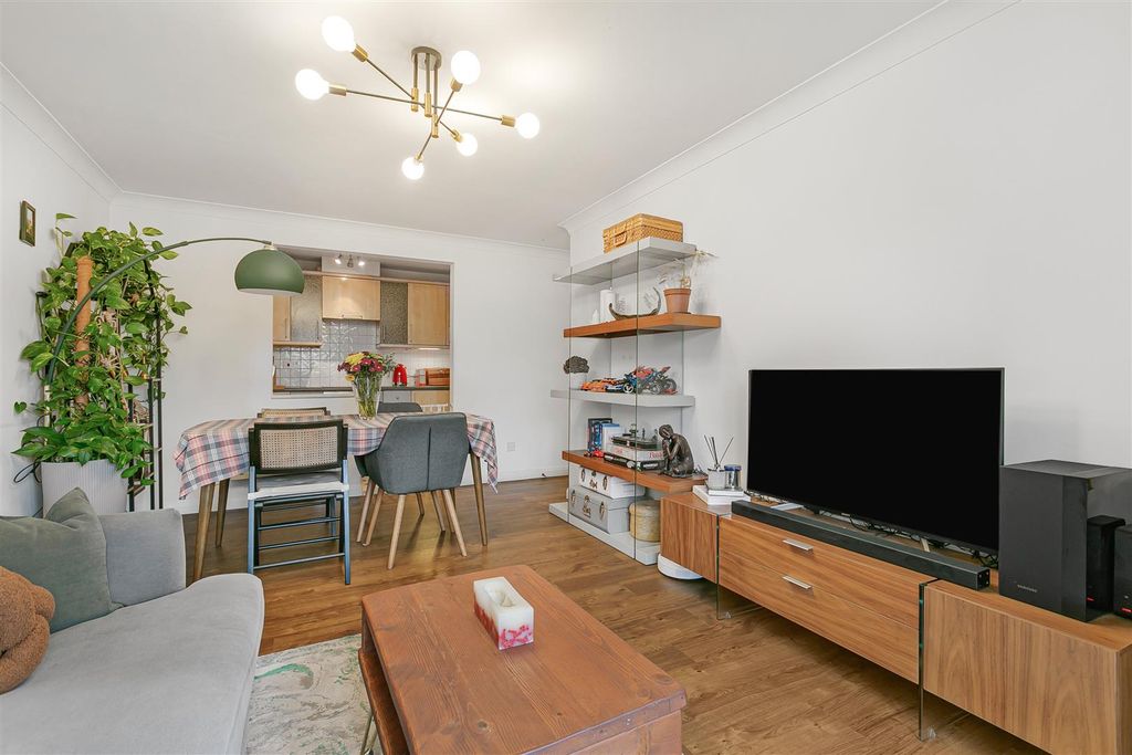 Property photo 3 of 13