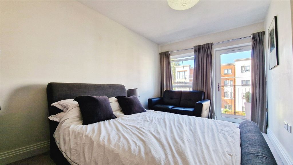 Property photo 3 of 14 Picture No. 02