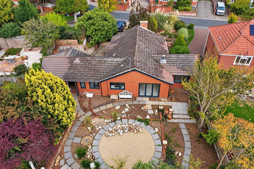 Property photo 2 of 18 1000069410.Png