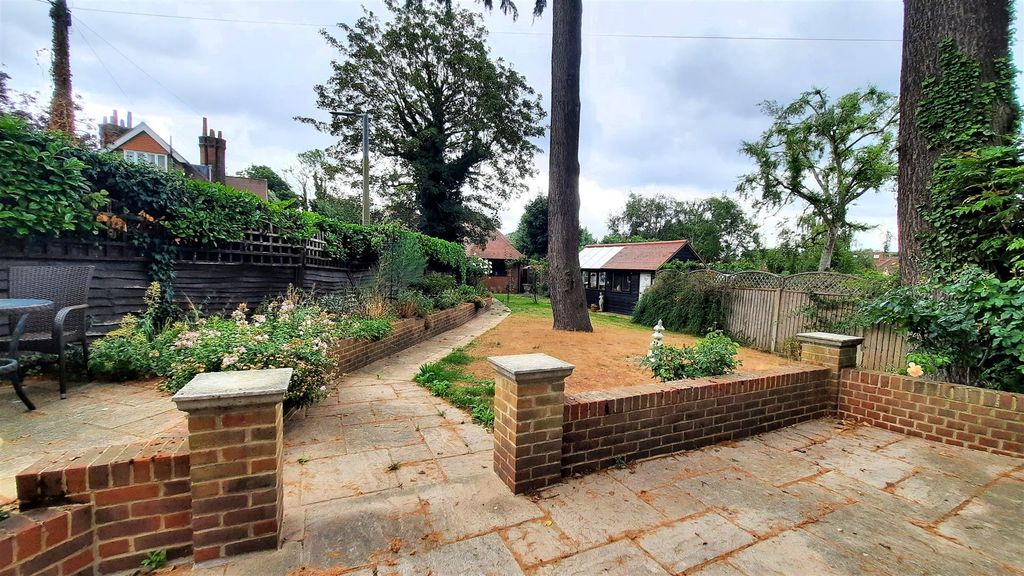 Property photo 2 of 37 Newrear1.Jpg