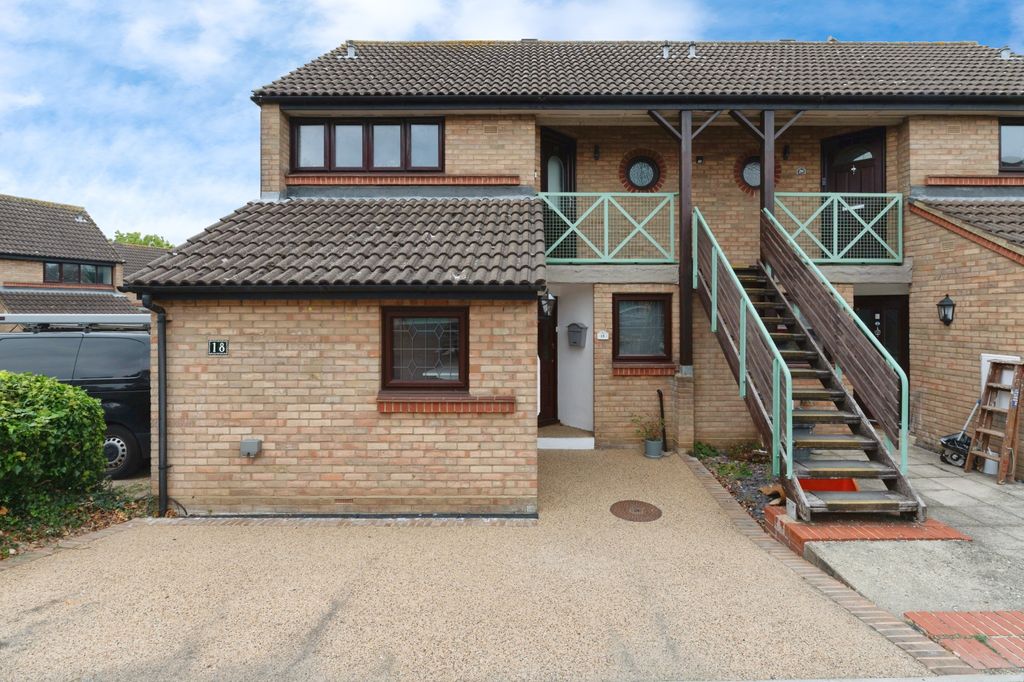 Property photo 2 of 20