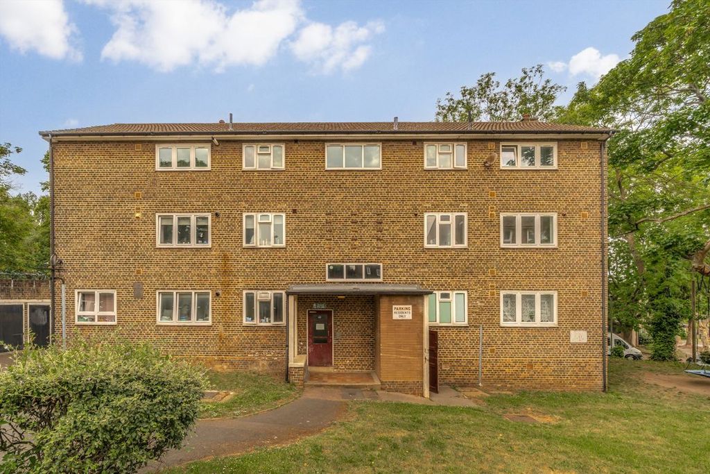 Property photo 1 of 5