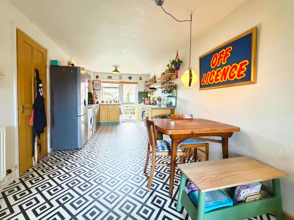 Property photo 3 of 24 Kitchen/Diner