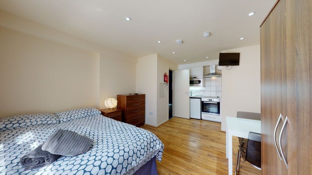 Property photo 3 of 7