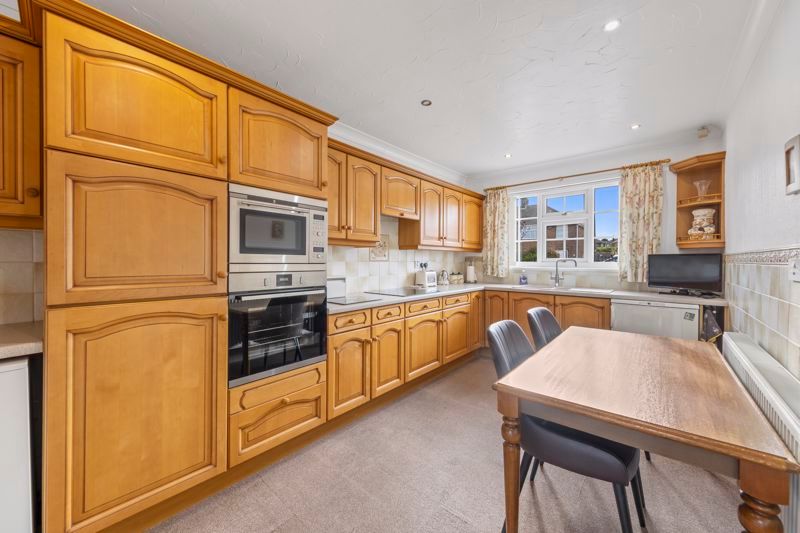 Property photo 2 of 40 Kitchen