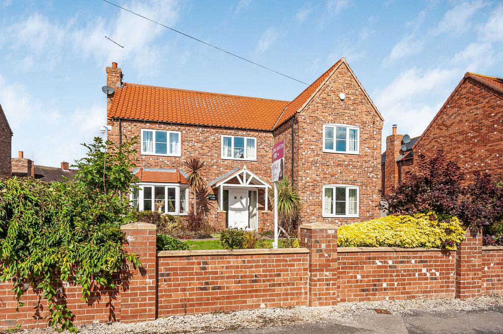 Property photo 1 of 30