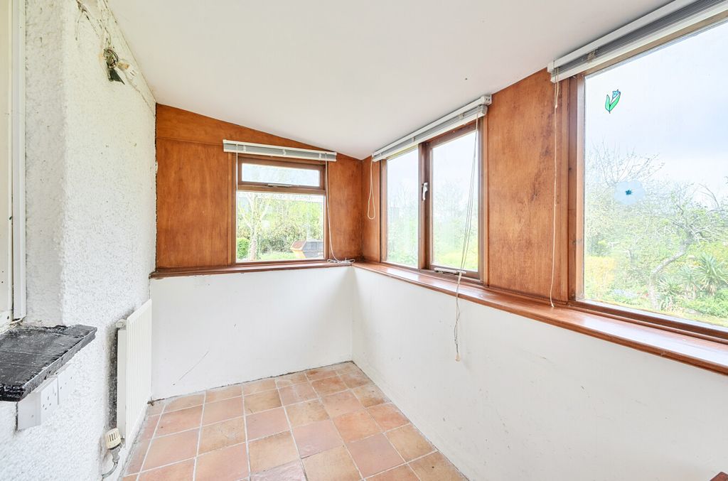 Property photo 3 of 23 1440061-18-69d78d...