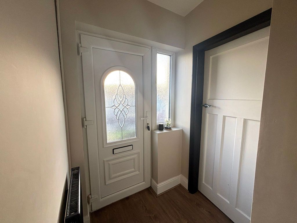 Property photo 2 of 24 Entrance