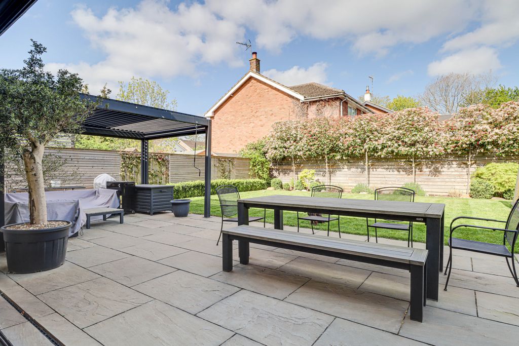 Additional image 20 of 4 bed detached house for saleGrant Gardens, Harpenden, Hertfordshire AL5