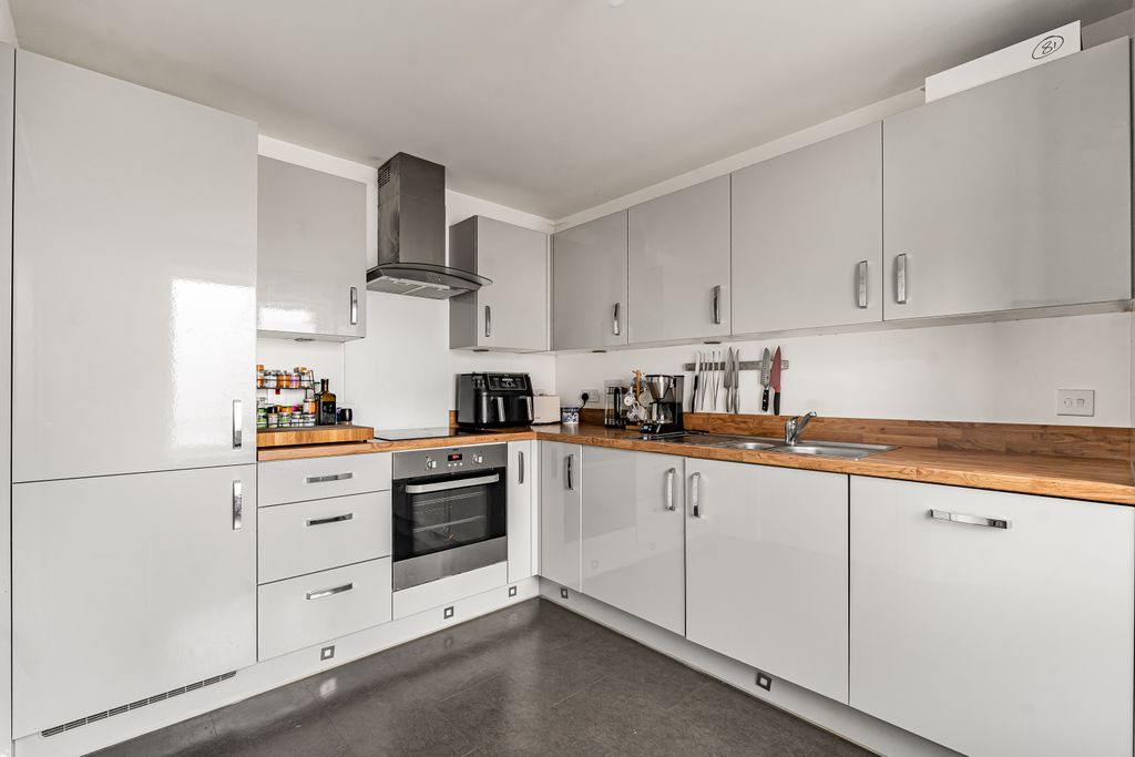 Property photo 2 of 15 22_78901