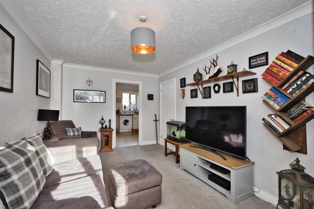 Property photo 2 of 16