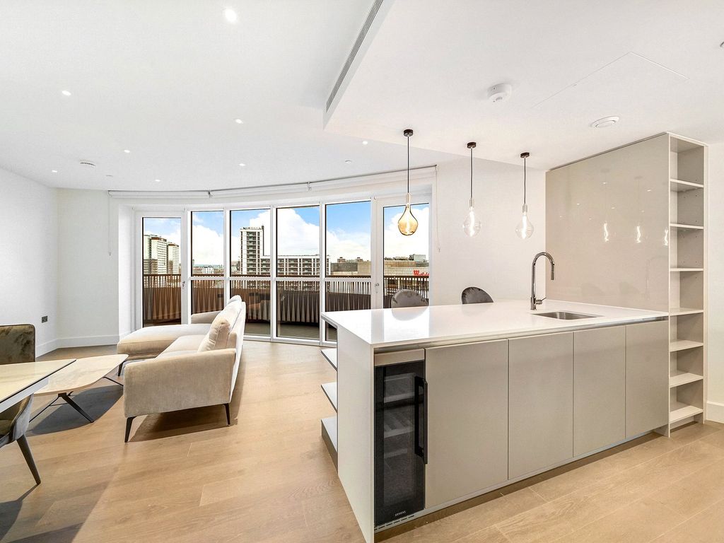 Property photo 2 of 16 Cassini Apartments