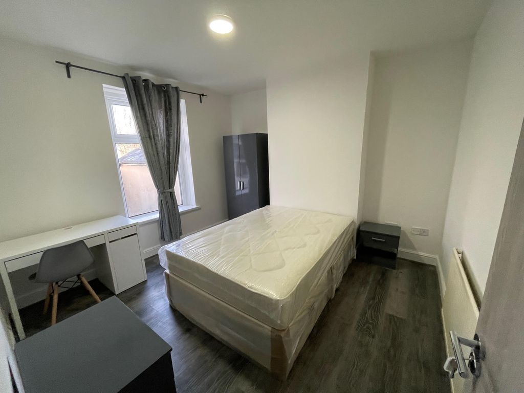 Property photo 3 of 11 Image