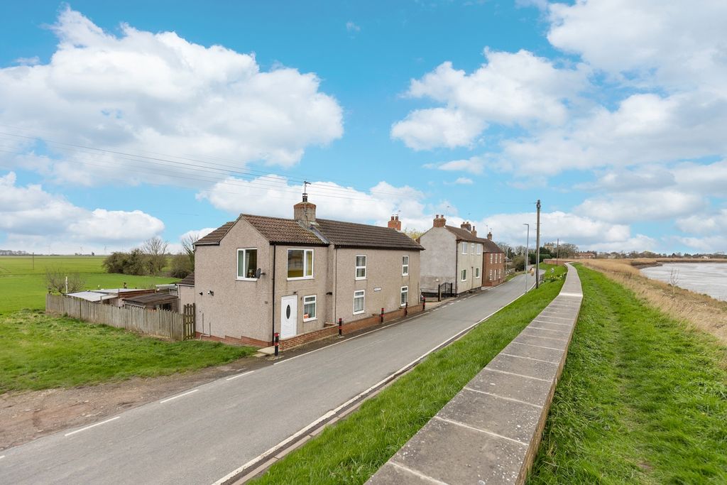 Property photo 1 of 27 Front Exterior