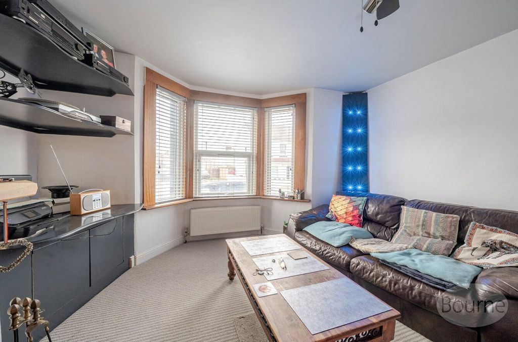 Property photo 2 of 15 Picture No. 01