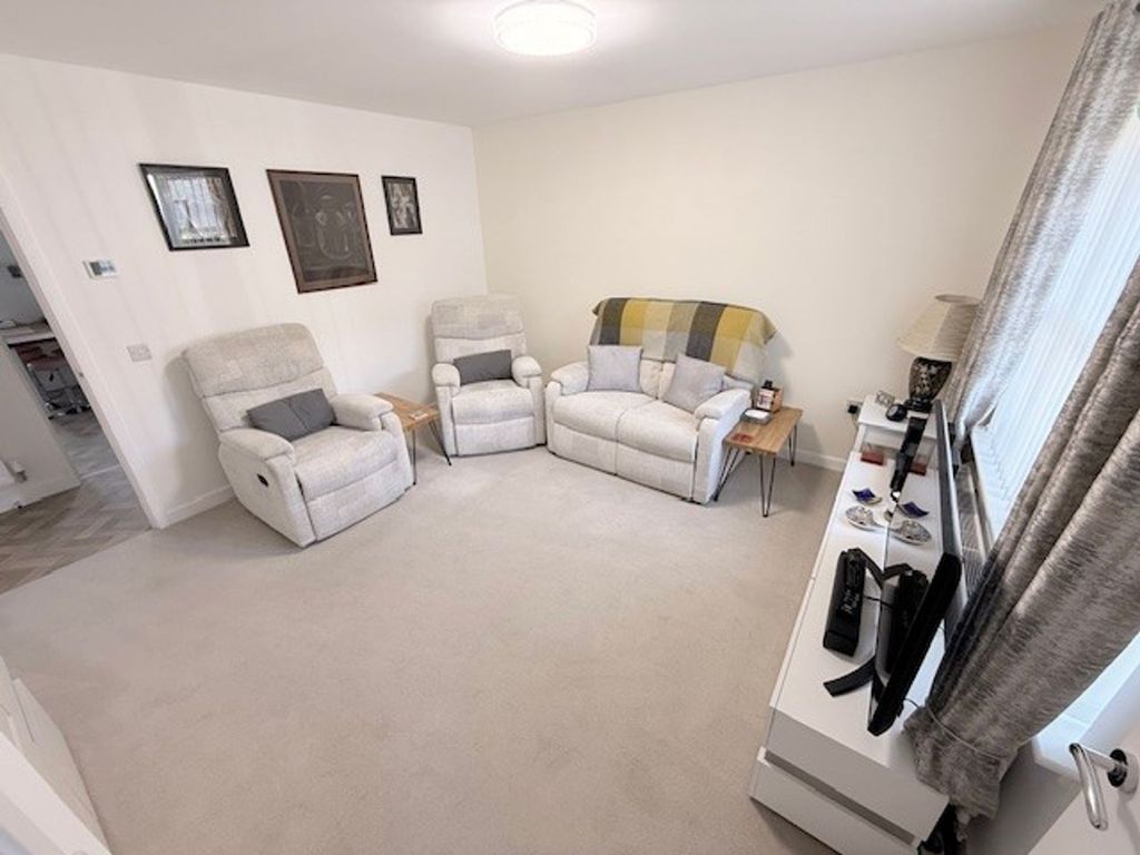 Property photo 3 of 29