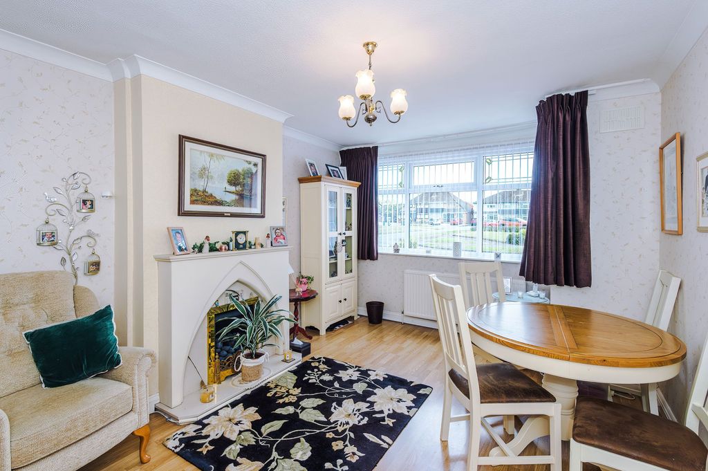 Property photo 3 of 47