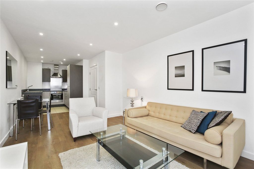 Property photo 3 of 9 Picture No. 21