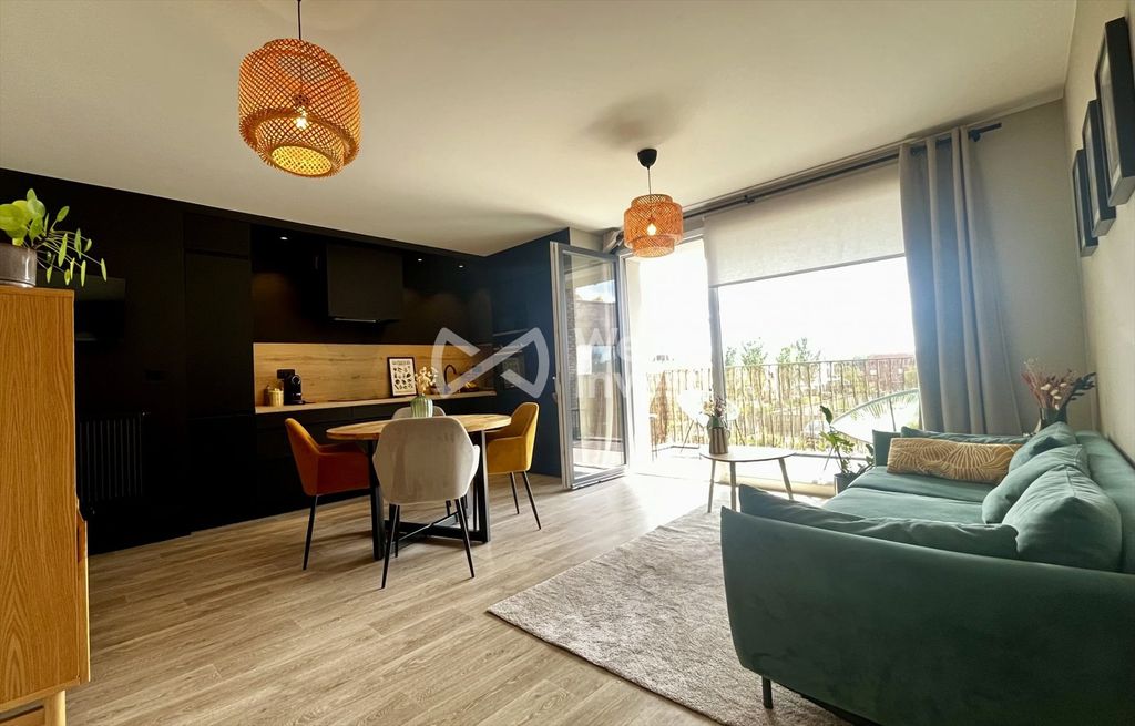 Property photo 1 of 6 Heart Steal! 1-Bedroom 50 m² With Balcony, Parking, And Elevator?