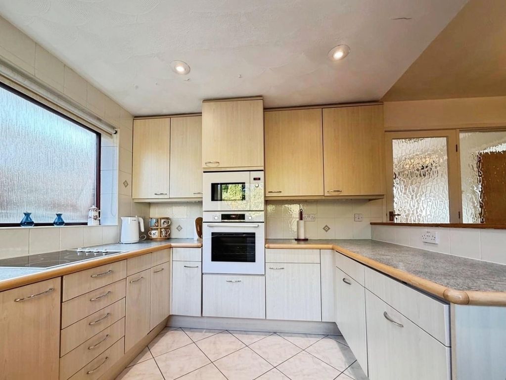 Property photo 3 of 26 Ea2d1B0F-C-4977-Ade3-Aefdb402Bed3-8351-000002Cf5Cf