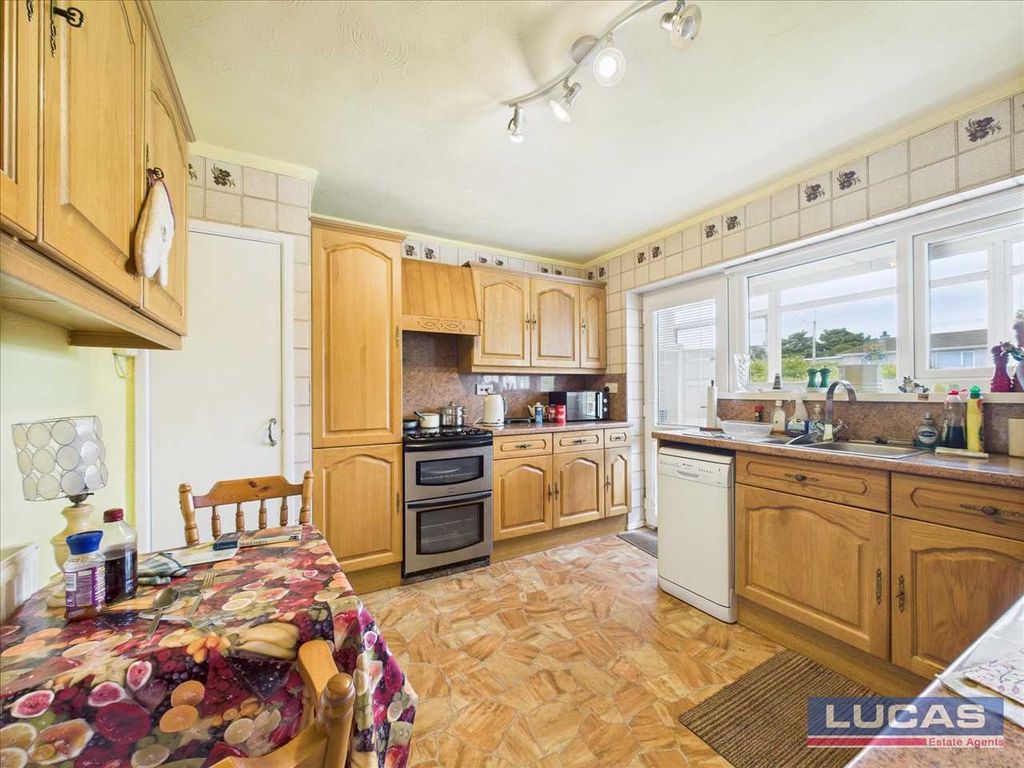 Property photo 3 of 26