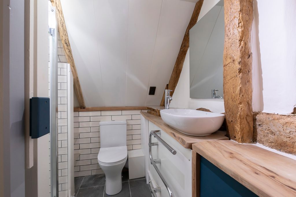 Additional image 12 of 3 bed semi-detached house to rentThe Old Thatch, Grafton GL20