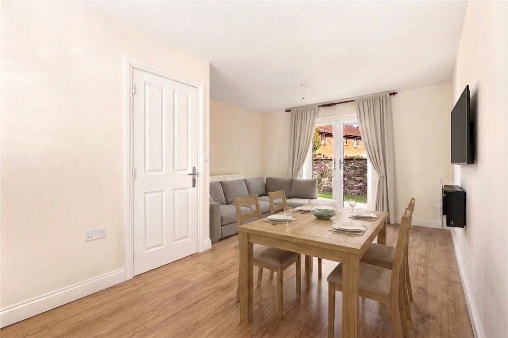 Property photo 3 of 23 Picture No. 28