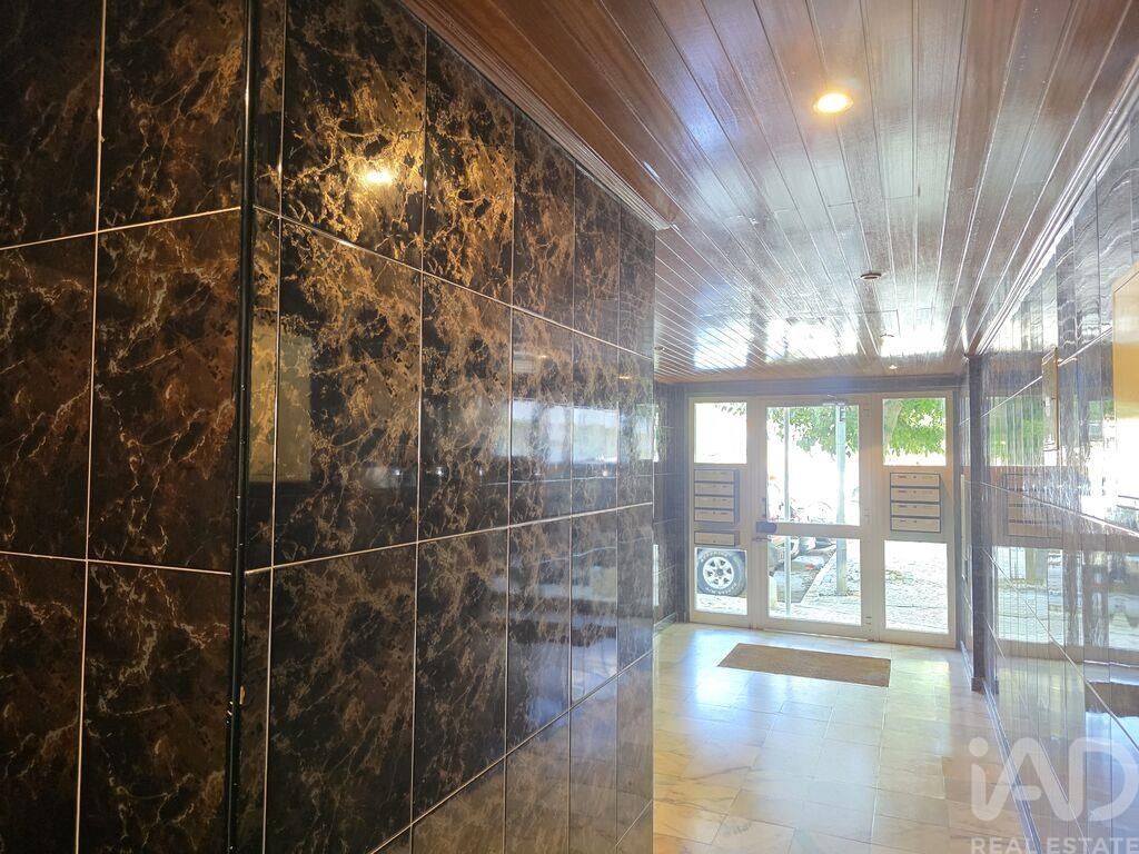 Property photo 1 of 39