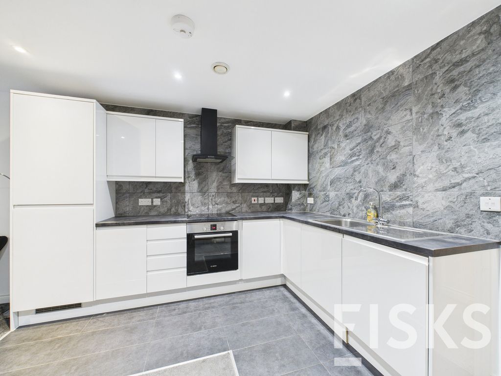Additional image 4 of 2 bed flat for saleCatherine Road, Benfleet SS7