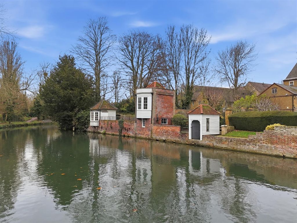 Property photo 3 of 15