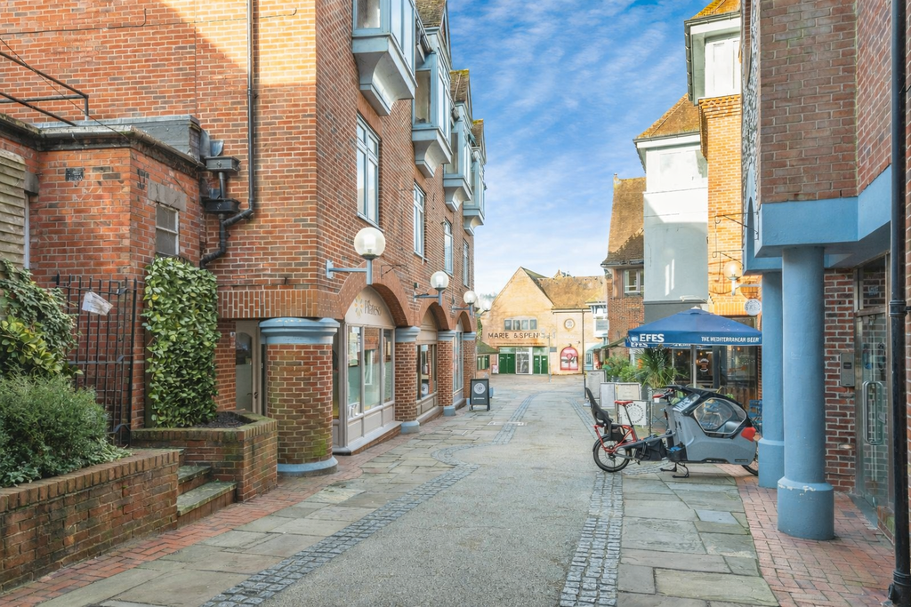 Property photo 1 of 11 St. Martins Shopping Complex