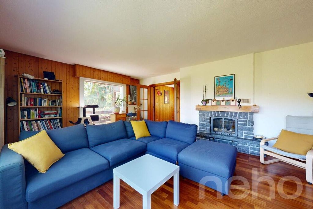 Property photo 1 of 12