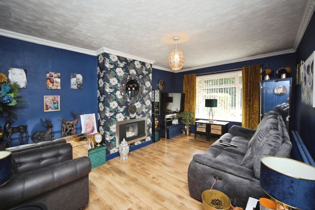 Property photo 2 of 17 Image 1