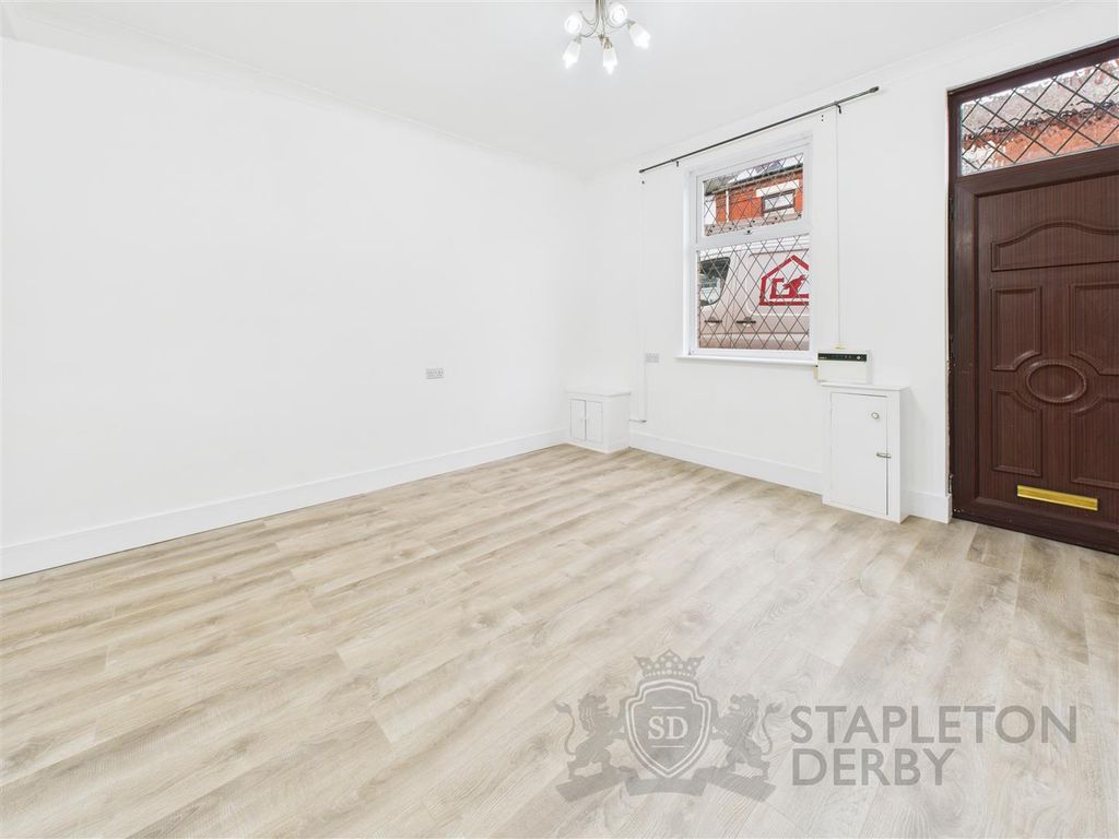 Property photo 3 of 12 Cam04709G0-Pr0296-Still009.Jpg