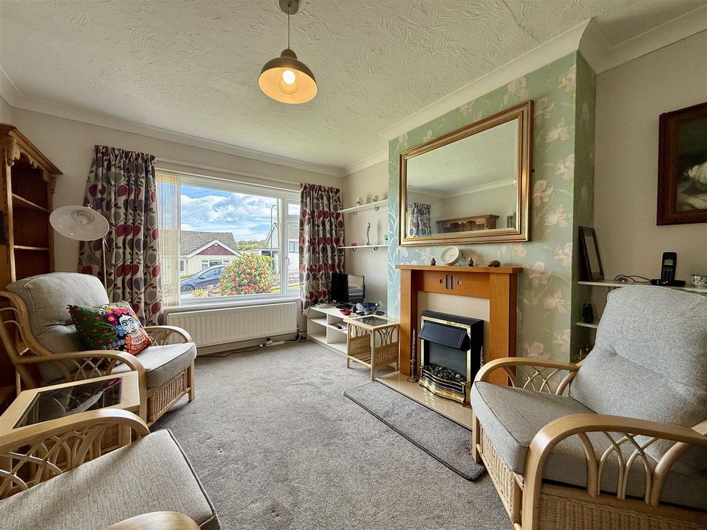 Property photo 2 of 12 Living Room.Jpg