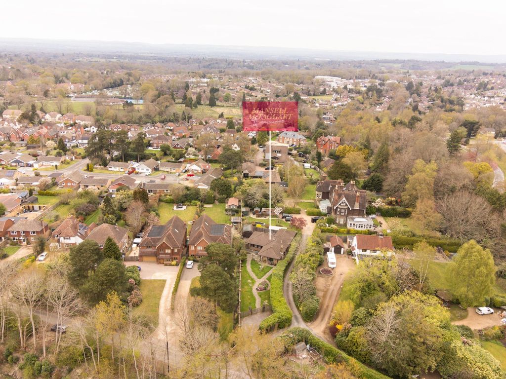 Property photo 2 of 24