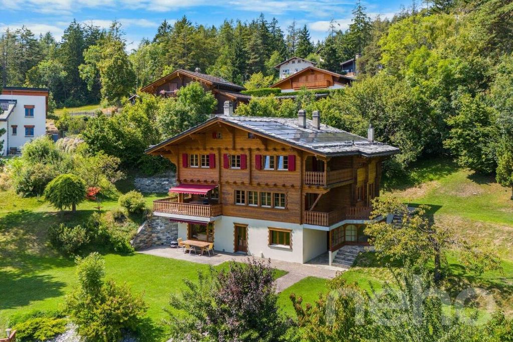Property photo 2 of 12