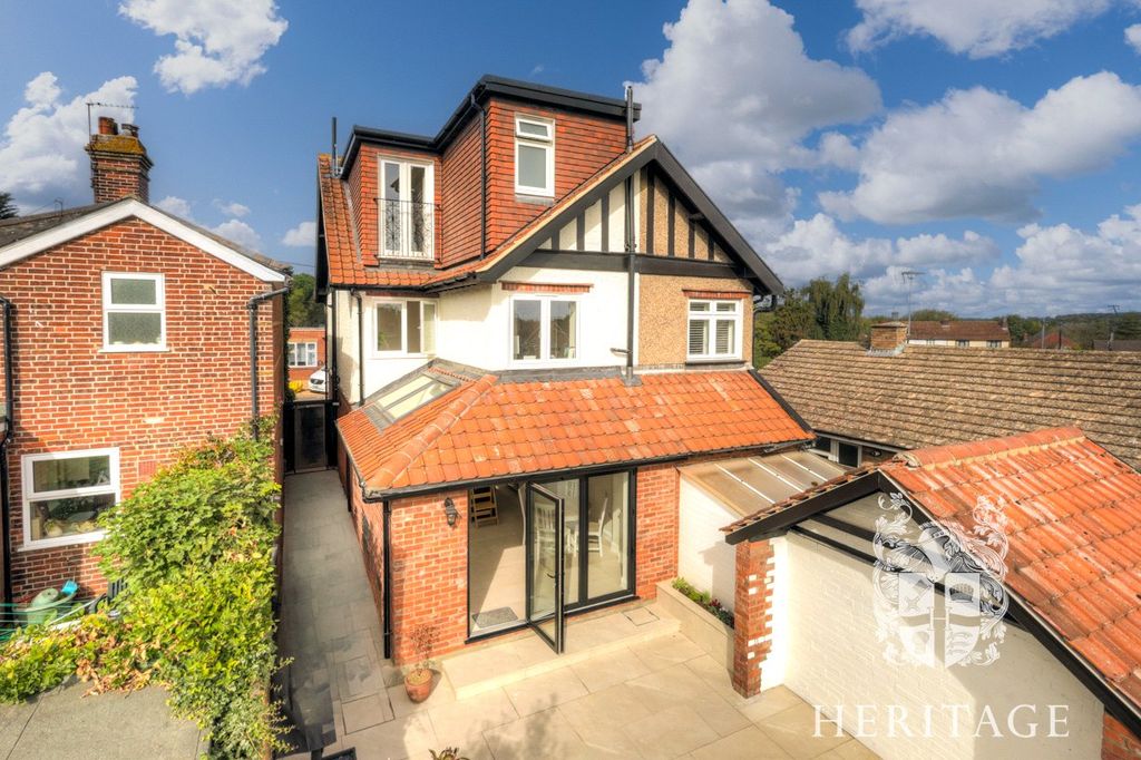 Property photo 2 of 19 Picture No. 16