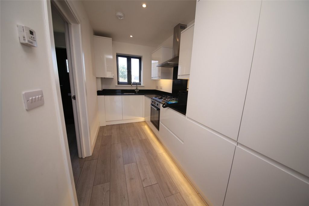 Property photo 3 of 15 Picture No. 03