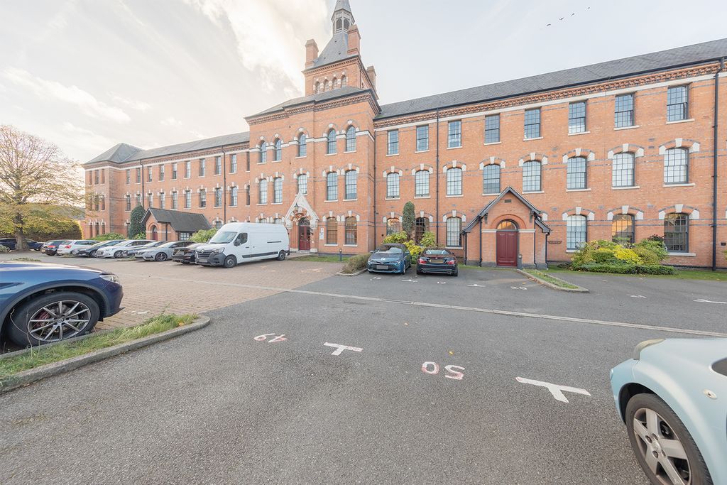 Property photo 1 of 25