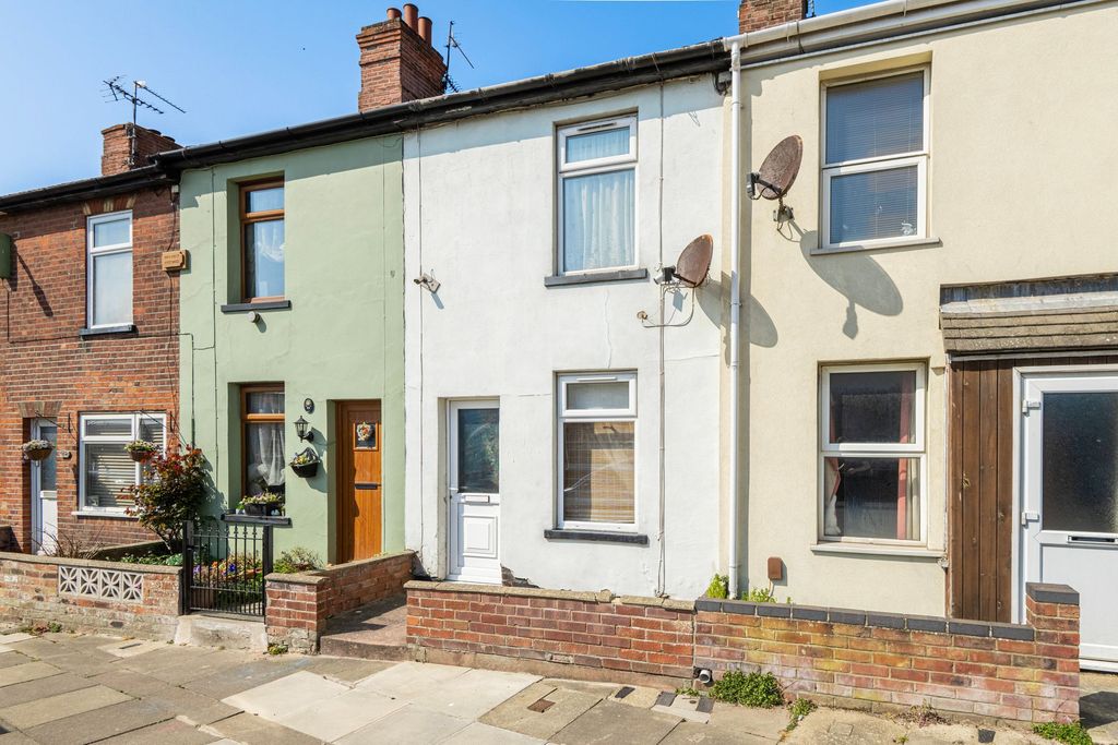 Property photo 1 of 12